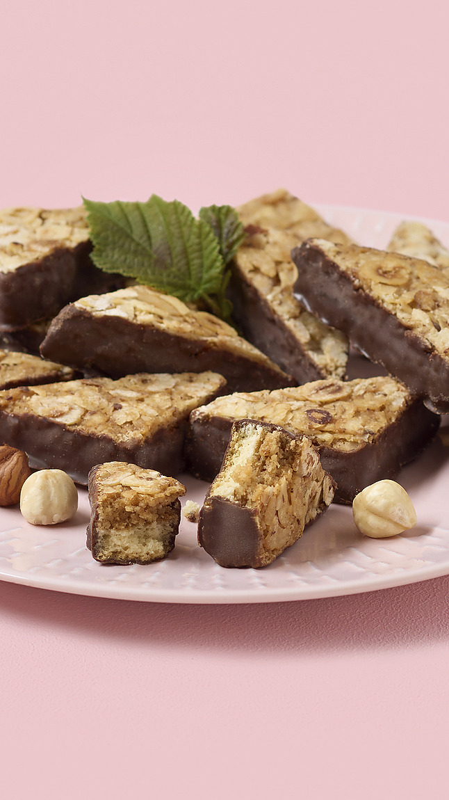 Notendriehoeken_detail_70041 Notendriehoeken_detail_70041