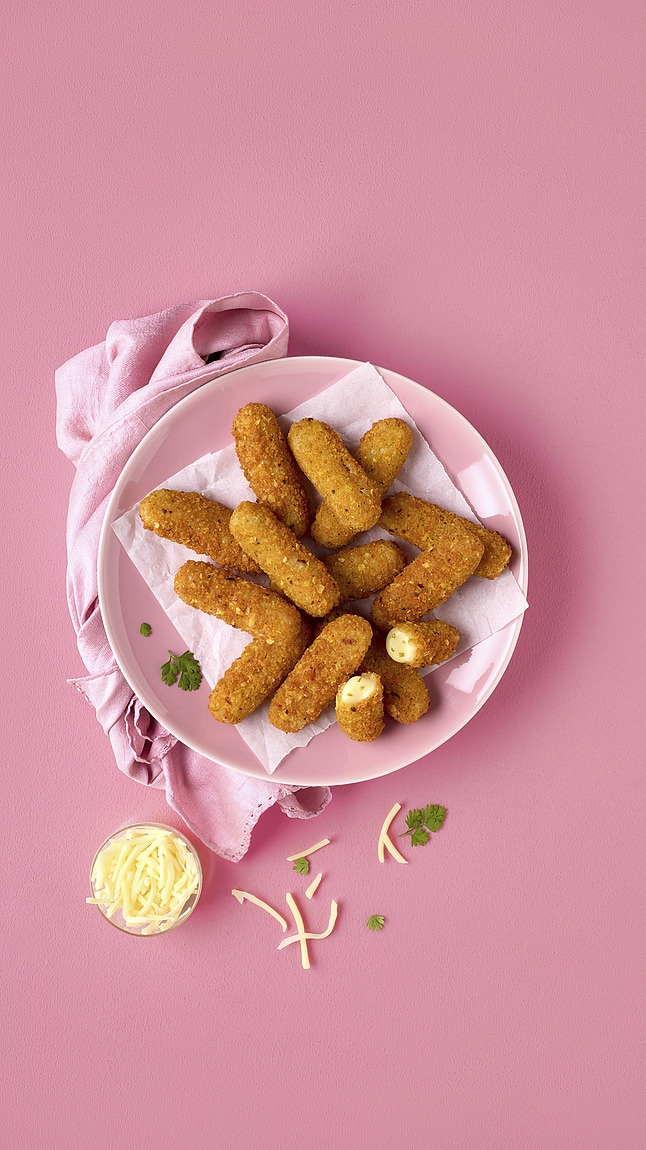 Spicy_Mozzarella_Sticks_web_25286 Spicy_Mozzarella_Sticks_web_25286