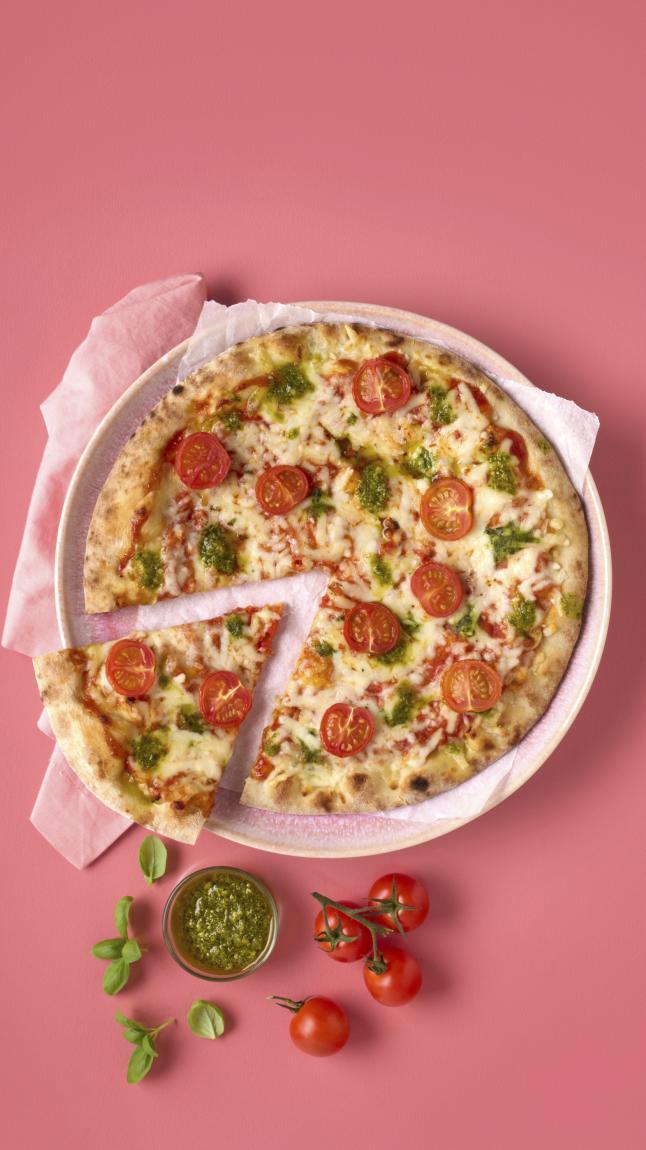 Pizza_basilicum_en_kaas_web_35118 Pizza_basilicum_en_kaas_web_35118