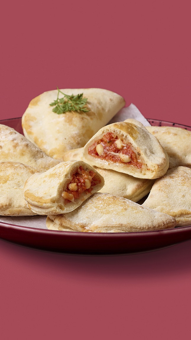 Mini-calzone_ham-salami_detail_35043 Mini-calzone_ham-salami_detail_35043