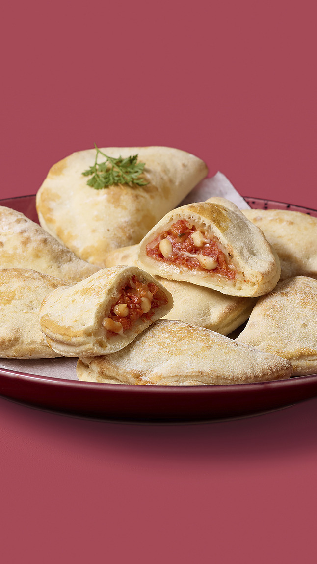 Mini-calzone_ham-salami_detail_35043 Mini-calzone_ham-salami_detail_35043