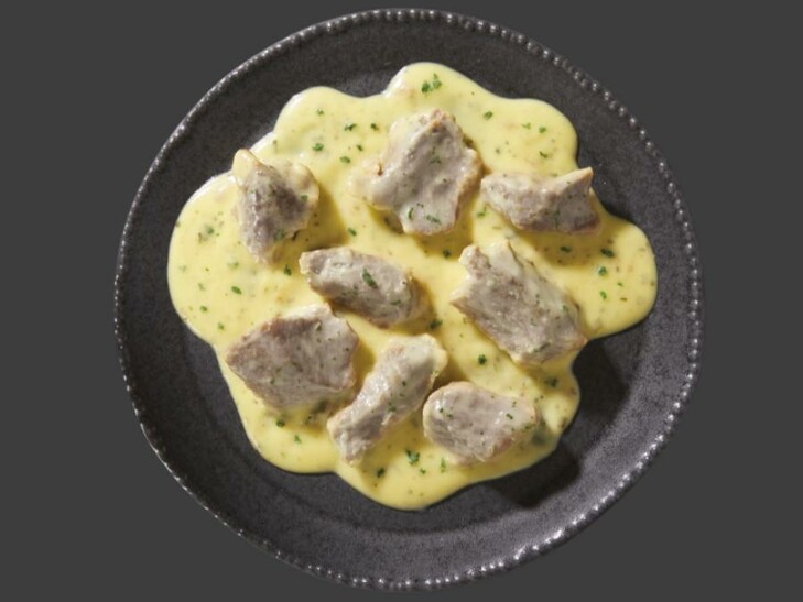 Kalfsgoulash in mosterdsaus met kruiden