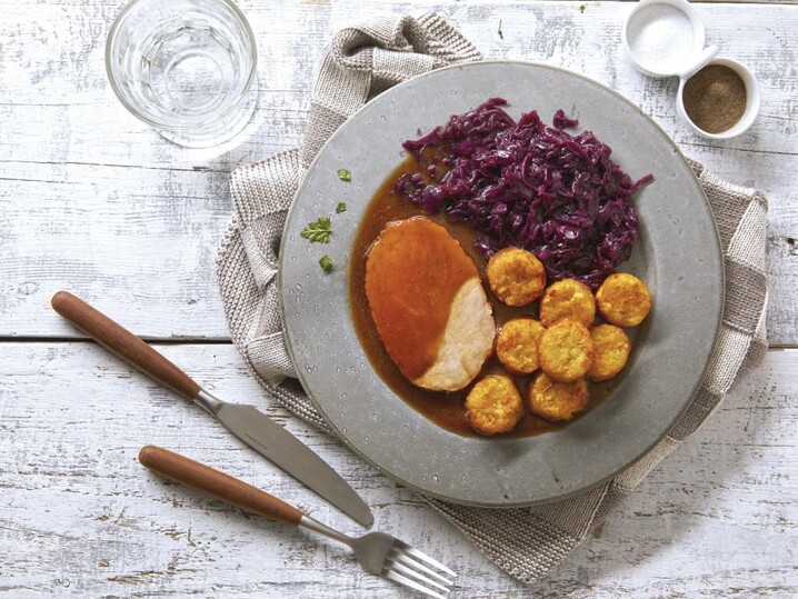 Varkensgebraad met rösti en rodekool