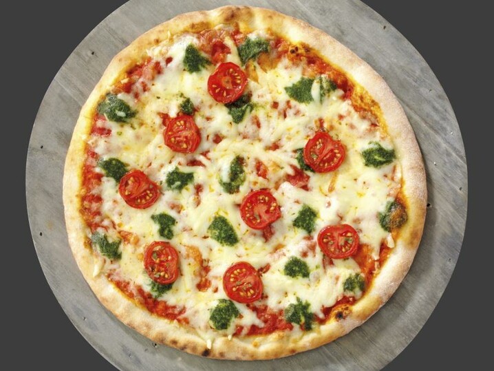 Pizza basilicum en kaas