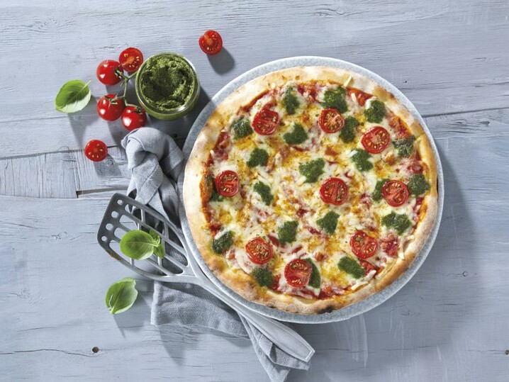 Pizza basilicum en kaas