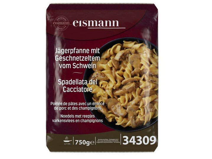 Noedels met reepjes varkensvlees en champignons