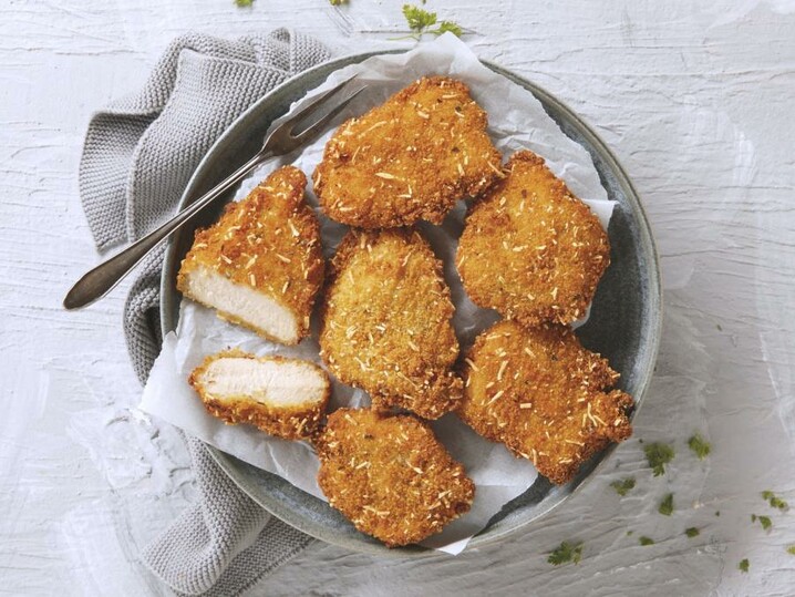 Mini-kipschnitzel met aardappelpanade