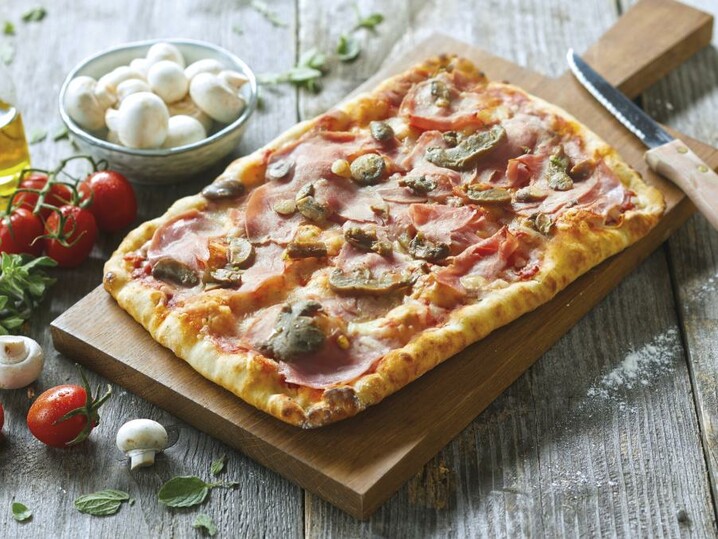 Pizza ham champignons