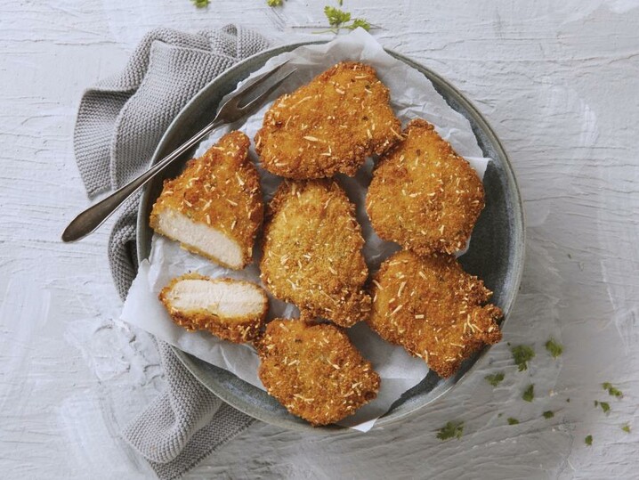 Mini-kipschnitzel met aardappelpanade